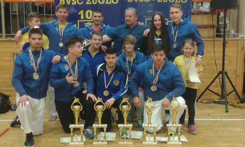 2016. Magyarország legeredményesebb felnőtt karatecsapata (6 döntõs, 4 arany, 2 ezüst, 1 bronz) Fotó: facebook